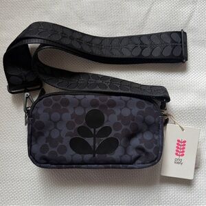 Orla Kiely Tripod Crossbody in Puzzle Flower Slate